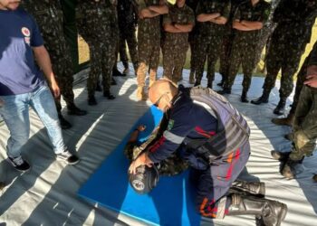 Militares do Exército realizam instrução de Atendimento Pré-Hospitalar em combate urbano em Curitiba