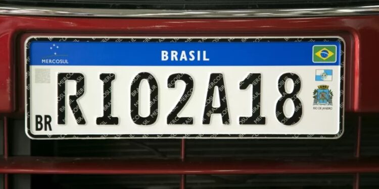 Senado aprova projeto que prevê inscrição de município na placa Mercosul