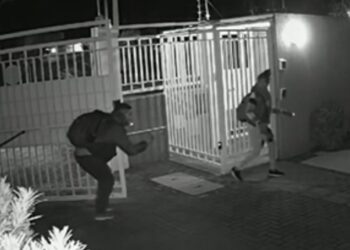 Casal do crime que invadiu condomínio no Capão Raso é flagrado invadindo outro condomínio em Curitiba, veja o vídeo