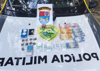 Polícia Militar localiza maconha, cocaína e apreende adolescente no Sítio Cercado