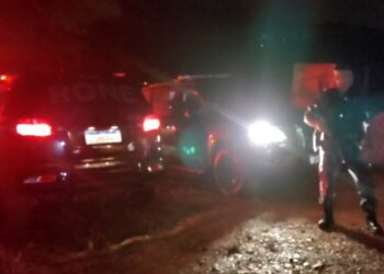 Foragido por homicídio e tráfico de drogas tenta emboscar policiais de RONE e leva a pior em confronto