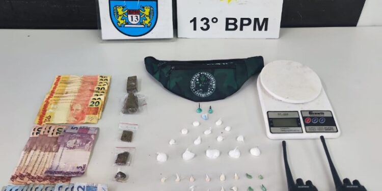 Polícia Militar prende indivíduo suspeito de tráfico de maconha, crack e haxixe no Tatuquara