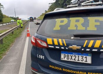 Motociclista morre em colisão com caminhão na BR-277, no litoral paranaense