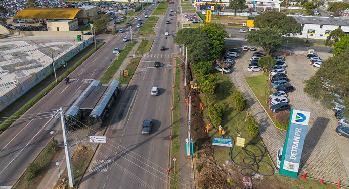 Nova fase de obras na Victor Ferreira do Amaral traz mudanças no trânsito