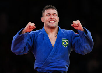 Willian Lima conquista prata no judô, a 1ª medalha do Brasil em Paris