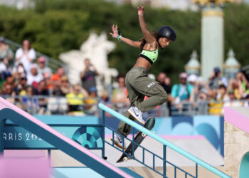 Rayssa Leal conquista medalha de bronze no skate street feminino