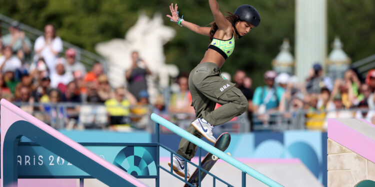 Rayssa Leal conquista medalha de bronze no skate street feminino