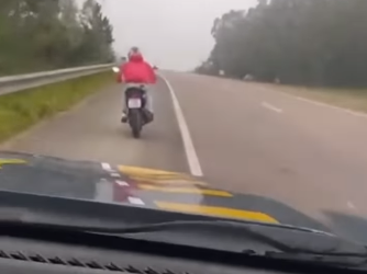 Motociclista tenta fugir da PRF por 40 km, mas acaba preso