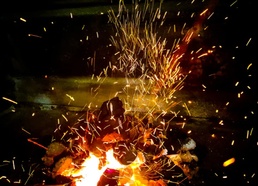 Homem morre ao ser atingido por lenha de fogueira de festa julina, no Paraná