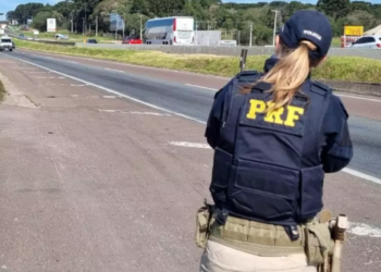 Em uma hora de fiscalização, PRF flagra mais de 100 veículos trafegando acima da velocidade permitida em São José dos Pinhais