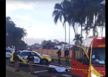 Motociclista é executado com vários tiros em região nobre; garupa pode ter fugido a pé