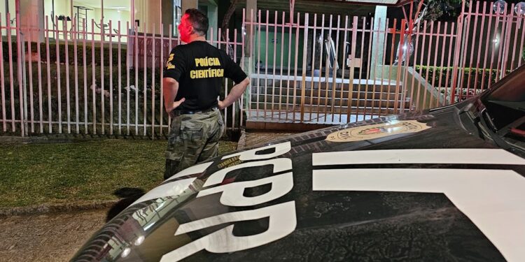 Divisão de Homicídios investiga morte de idoso de 77 anos em apartamento de Curitiba