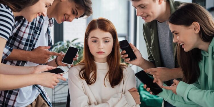 Cyberbullying: Entenda os riscos e como proteger seus filhos na Internet