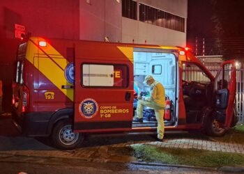 Homem é baleado no Parolin e corre em busca de socorro