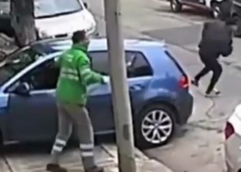 Gari usa vassoura e dá surra em ladrão, que foge sem levar nada; Veja o vídeo