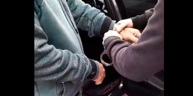 Policiais civis prendem foragido por estupro de vulnerável condenado a 30 anos de prisão