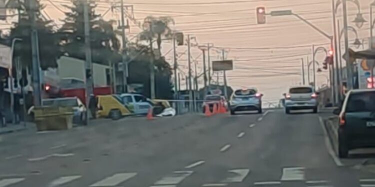 Motorista de carro mata motociclista e foge do local em Santa Felicidade