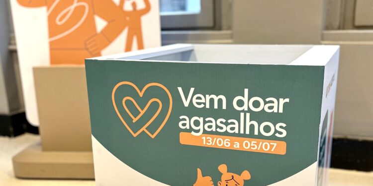Shopping Curitiba arrecada roupas e cobertores para doação