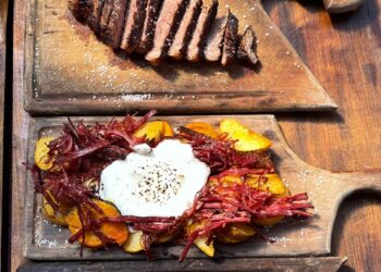 Almoço no Bar do Açougueiro tem opções de carnes nobres e acompanhamentos tradicionais