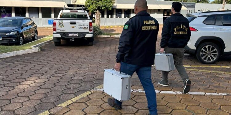 Polícia Científica envia para SP materiais coletados com familiares em Cascavel
