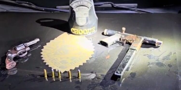 Dupla morre em confronto com a CHOQUE; um dos criminosos estava com 5 mandados de prisão em aberto