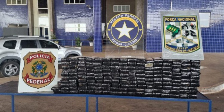 Durante operação na Ponte da Amizade, foragido paraguaio é preso com carregamento de maconha