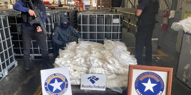 Receita Federal apreende no Porto de Paranaguá carregamento de cocaína que iria para a Espanha