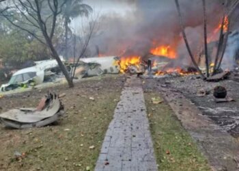 Avião da Voepass com 58 passageiros e 4 tripulantes cai em Vinhedo; não há sobreviventes