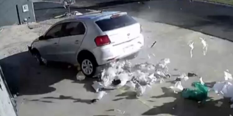 Motorista morre em acidente assustador, veja o vídeo