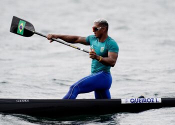 Isaquias Queiroz é prata na canoagem velocidade e chega a cinco medalhas olímpicas