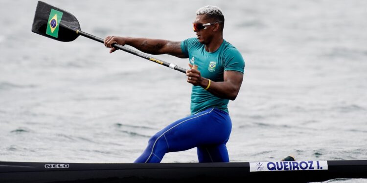 Isaquias Queiroz é prata na canoagem velocidade e chega a cinco medalhas olímpicas