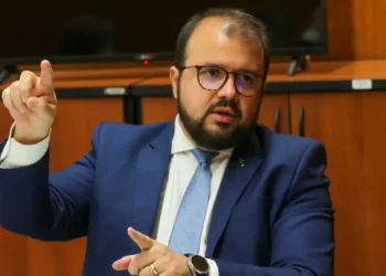 “Aposta é entretenimento, não meio de ganhar dinheiro”, diz secretário