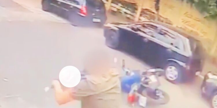 Criminoso morre após tentar assaltar policial e vítima reagir