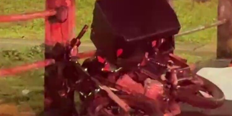 Motoboy perde a vida ao sair da pista e colidir em mureta de proteção