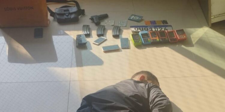 Polícia Civil prende homem que usou cartão furtado para viajar à Europa