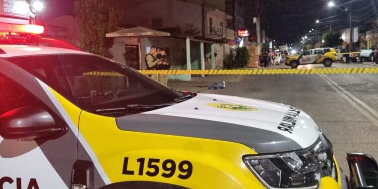 Rapaz é executado com tiro no rosto em Colombo