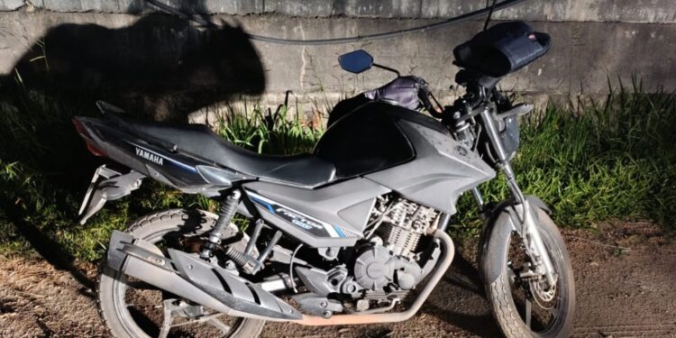 Polícia Militar recupera moto furtada com ajuda de rastreador
