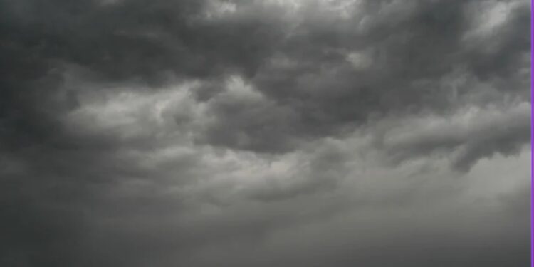 Metsul diz que há possibilidade de chuva com fuligem no Sul do Brasil