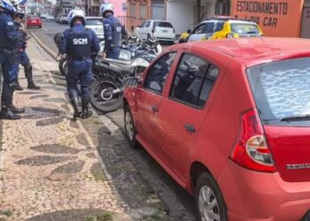 Motorista aciona Guarda Municipal dizendo que carro foi furtado, mas apenas tinha se confundido onde tinha estacionado o veículo