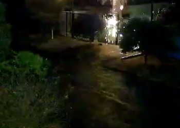 Mulher quase é atingida por raio no Paraná; veja o vídeo