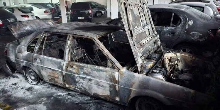 Após quase 1 mês internado, violinista que sofreu queimaduras após carro pegar fogo morre no hospital