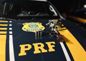PRF prende 4 homens com armas de fogo