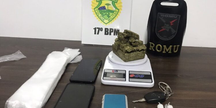 Assalto à farmácia termina em prisão de criminosos, recuperação de veículo com alerta e apreensão de drogas em Fazenda Rio Grande