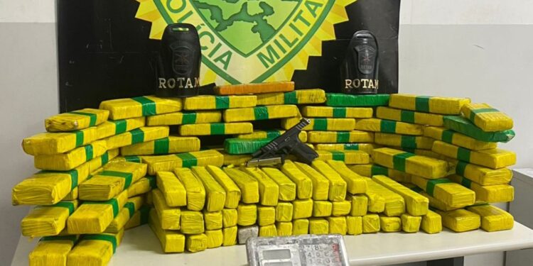 Indivíduo morre em confronto com a ROTAM no Pinheirinho e policiais encontram 100 quilos de maconha
