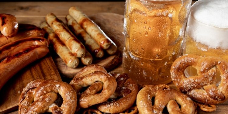 ‘OKTOBEER ROCK’ VAI REUNIR 100 TORNEIRAS DE CHOPP E 25 BANDAS NUMA FESTA PARA TODA A FAMÍLIA EM CURITIBA