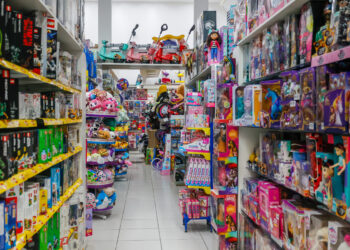 Dia das Crianças: Ipem orienta sobre cuidados na hora da compra dos brinquedos
