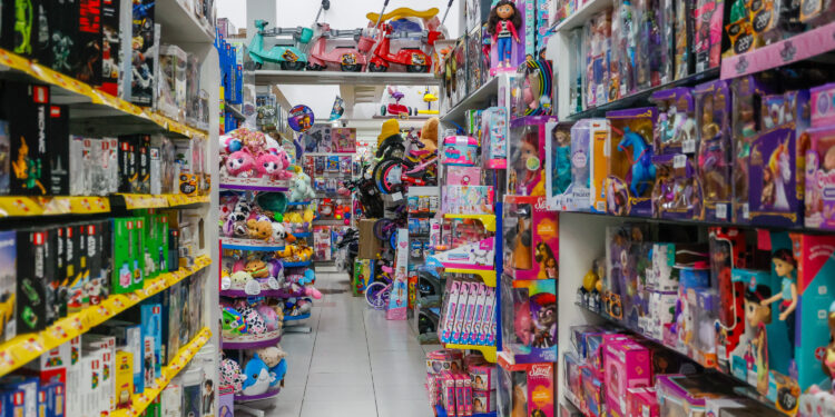 Dia das Crianças: Ipem orienta sobre cuidados na hora da compra dos brinquedos