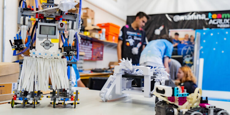 Competições de Robótica impulsionam talentos do Paraná para o cenário nacional