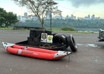 Duas embarcações são apreendidas com contrabando em Foz do Iguaçu