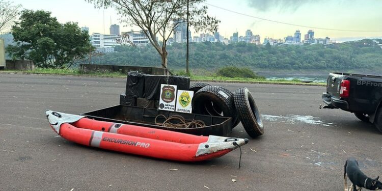 Duas embarcações são apreendidas com contrabando em Foz do Iguaçu